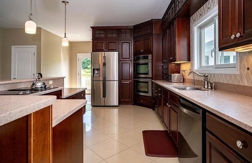 Groton Maison | 6-bedroom vacation home 20 minutes from Cornell University