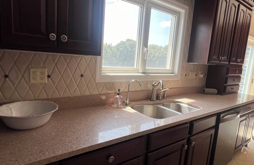 Groton Maison | 6-bedroom vacation home 20 minutes from Cornell University
