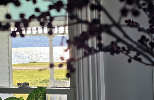 Valois Maison | 6 bedroom Château, on Hundreds of feet of unmatched pristine level beachfront.