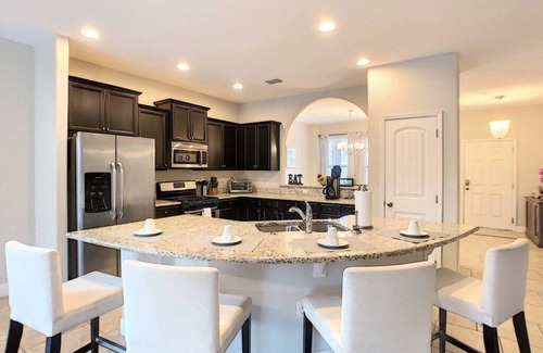 Loughman Maison | 6 Bedrooms/5.5 Bathrooms/Solterra (5278WW)