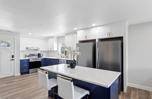 Des Moines Appartement | 6-Bedrooms Ocean View-Perfect for Groups & Family.
