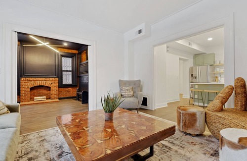 Uptown Maison | 6 Bedrooms - Stunning Remodel, Heart of Downtown Denver