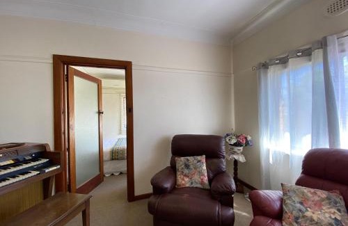 Stawell Maison | 6 Beds-Whole House with 4 bedrooms -Stawell - share accommodation - 2 rooms for 4 gusts are available