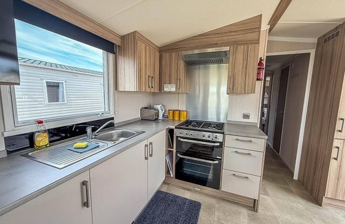Louth Maison | 6 berth caravan with decking at Sunnydale Holiday Park ref 35243KG