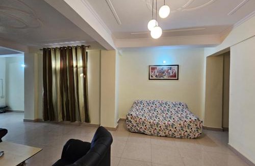 Alambagh Appartement | 6 BHK in Krishna Nagar Lucknow LKO6BHK 401l&402R