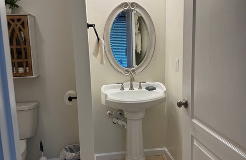 Sylvester Hôtel | 6-BR in Sylvester, GA - Southern Charm Meets Spacious Comfort