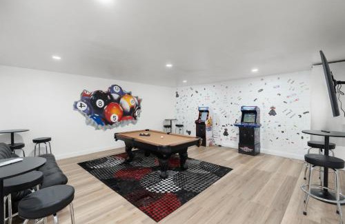 Glendale Maison | 6 Br Paradise Heated Pool Arcade Room Pool Table