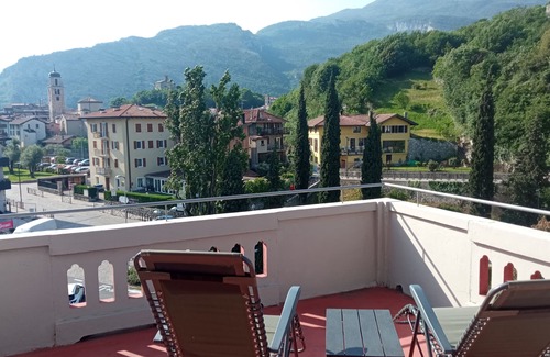 Torbole sul Garda Villa | Jardin Belvédère 6 avec grand balcon et grand jardin superbe vue sur Gardalke