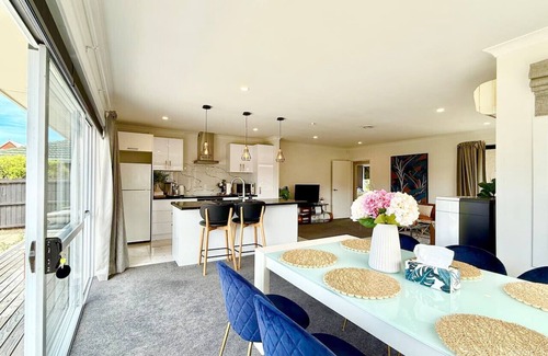 Avonhead Maison | 6 Guests Family Home 7 Minutes to Airport