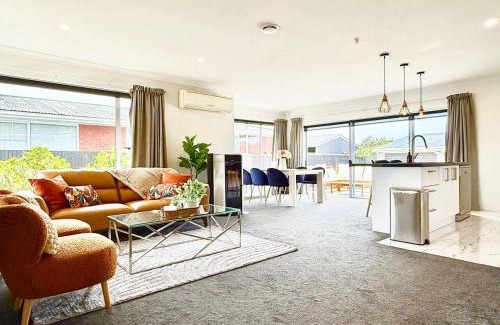 Avonhead Maison | 6 Guests Family Home 7 Minutes to Airport
