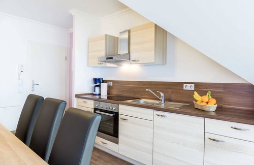 Pepelow Appartement | (6) Kerstin, 3-room apartment, loggia, upper floor - Ostseeferienhaus Drachenflieger Pepelow OFC 02