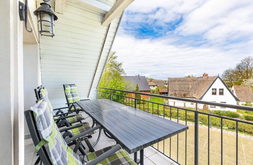 Pepelow Appartement | (6) Kerstin, 3-room apartment, loggia, upper floor - Ostseeferienhaus Drachenflieger Pepelow OFC 02