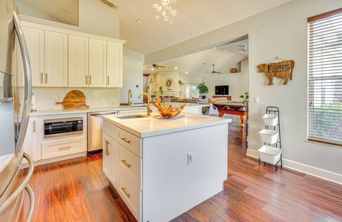 Indian River Estates Maison | 6 Mi to Dtwn: Pet-Friendly Retreat in Fort Pierce!