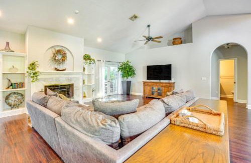 Indian River Estates Maison | 6 Mi to Dtwn Pet-Friendly Retreat in Fort Pierce!