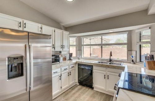 Tucson Maison | 6 Mi to Dtwn Tucson Gem with Outdoor Oasis!