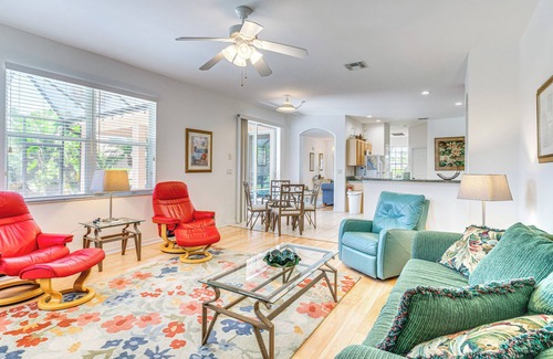 Beachwalk Isles Maison | 6 Mi to Fort Myers Beach: Lakefront Home w/Pool
