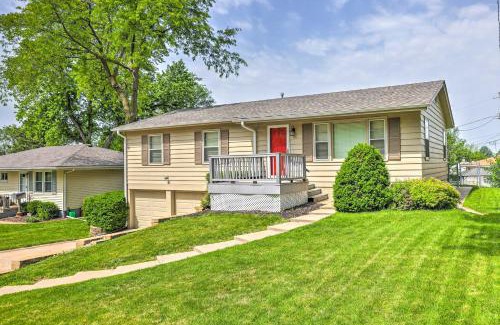 Omaha Maison | 6 Mi to Old Market Home with BBQ-Ready Patio!