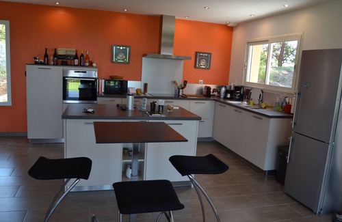 Merindol-les-Oliviers Maison | A 9km de Vaison-la-Romaine, villa au décor moderne, piscine chauffée