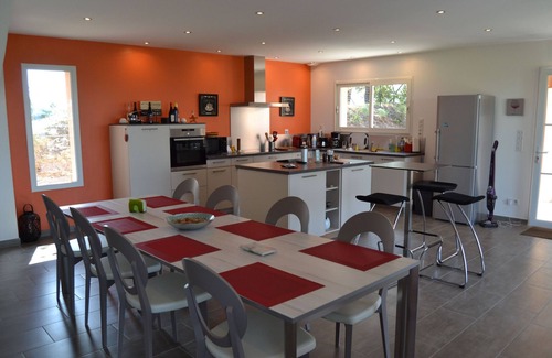 Merindol-les-Oliviers Maison | A 9km de Vaison-la-Romaine, villa au décor moderne, piscine chauffée