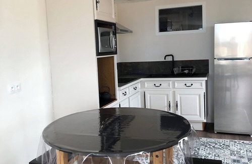 Cote Est Soquence Appartement | Grand studio-terrasse lumineux. Point de vue‼️atelier poterie.