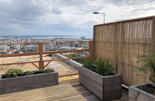 Cote Est Soquence Appartement | Grand studio-terrasse lumineux. Point de vue‼️atelier poterie.