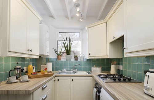 Blockley Appartement | 6 Mount Pleasant sits within a pretty terraced row of Cotswold cottages