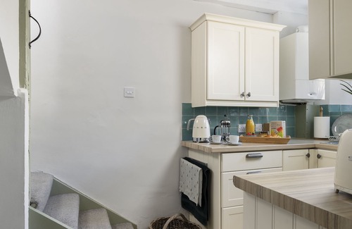 Blockley Appartement | 6 Mount Pleasant sits within a pretty terraced row of Cotswold cottages