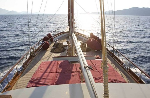 Faralya Location De Bateaux | Goélette de luxe 6 pers. www. yachttogo. com