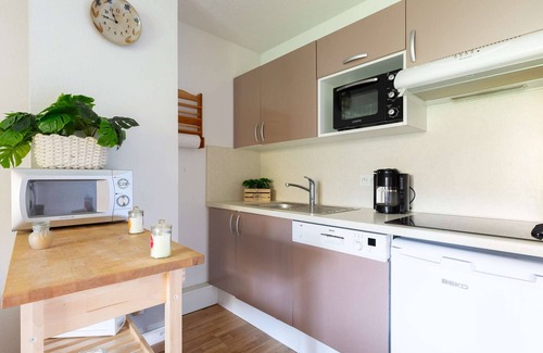 Bourisp Appartement | 6-person duplex in Bourisp with balcony, private parking & ski locker
