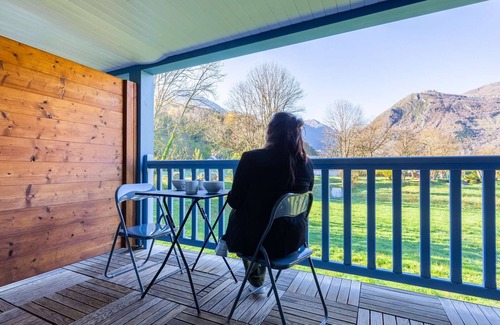 Bourisp Appartement | 6-person duplex in Bourisp with balcony, private parking & ski locker