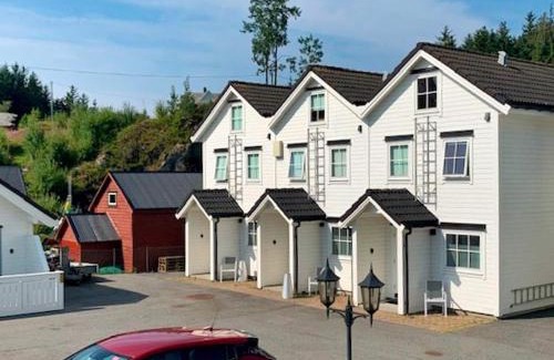Austrheim Maison | 6 person holiday home in Austrheim