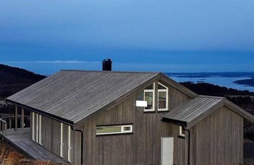 Gjengstoa Maison | 6 person holiday home in Lyngstad