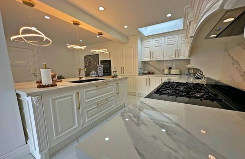 Beylikduzu Villa | 6-room Villa with Private Pool and Garden