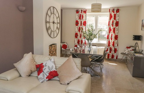 Ozleworth Cottage | 6 Le Chipping, WOTTON-UNDER-EDGE