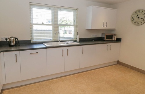 Ozleworth Cottage | 6 Le Chipping, WOTTON-UNDER-EDGE