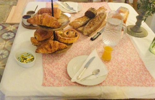 Mirepoix Lit Et Petit-Déjeuner | 60 m² Chambre d'hôtes ∙ 3 personnes