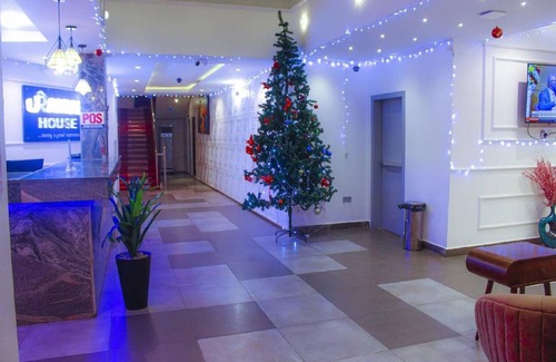 Uyo Hôtel | 60 m² Hôtel ∙ 35 personnes