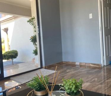 Dwarsloop Maison | 606 Guesthouse