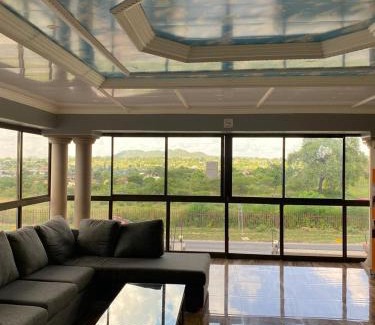 Dwarsloop Maison | 606 Guesthouse