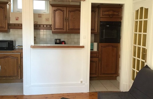 Thermal Appartement | Appartement 60m2, 2 éme étage ascenseur , 2 pièces , idéal pour 2 à 4 personnes