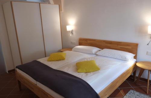 Pielenhofen Appartement | 60qm Wohnung Naabtal im historischen Pfarrhaus Pielenhofen