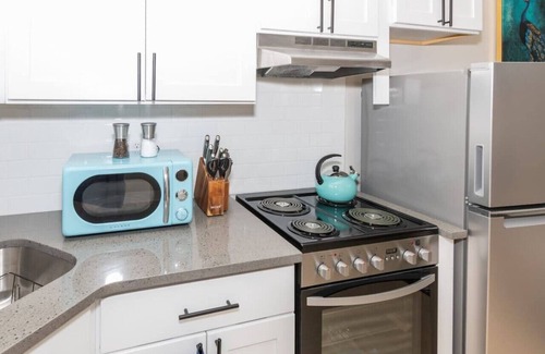 Albany Appartement | 610) Large Studio Downtown with Pool Table