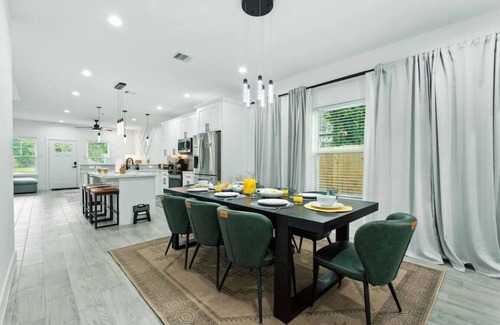 OST - South Union Appartement | 612) New Construction | Fire Pit | Games