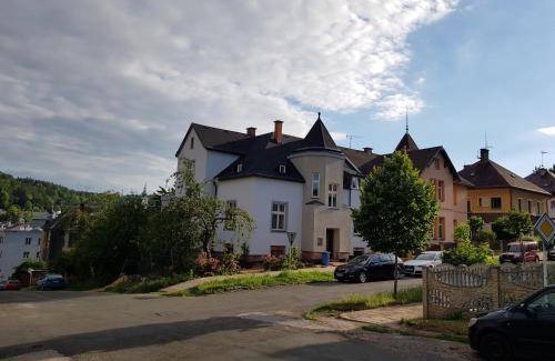 Trutnov Lit Et Petit-Déjeuner | 63 m² Chambre d'hôtes ∙ 6 personnes