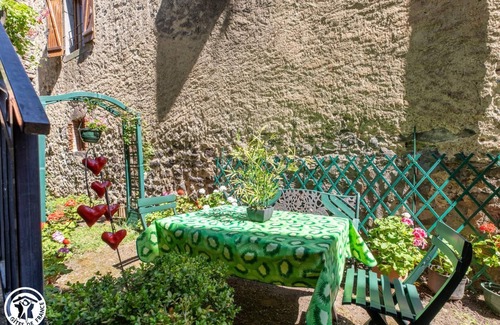 Saurier Maison | Vivez l’authenticité au cœur du Puy de Dôme à Saurier dans notre charmante maison vigneronne