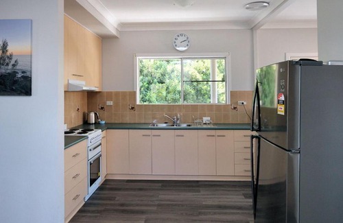 Elliott Heads Maison | 64 Bathurst Street