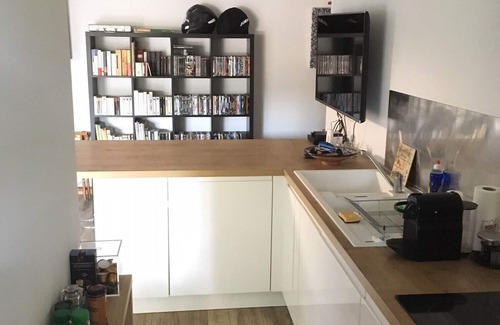 La Ciotat Appartement | 65 m2 sur jardin - 300 m de la mer - clim - 4/6 pers - Proche tous commerces