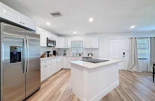 Orient Park Maison | 6616 Travis Blvd Summ