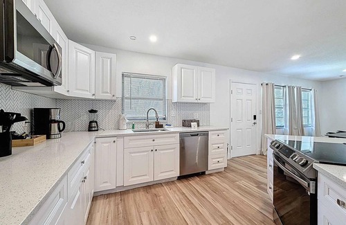 Orient Park Maison | 6616 Travis Blvd Summ