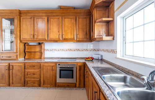 Albufeira Villa | AMAZING VILLA, AIR CON, WI-FI, BBQ AND PRIVATE POOL